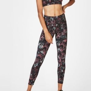 Sweaty Betty Black Multi Color Laundromat Pixelated Floral 7/8 Length Leggings